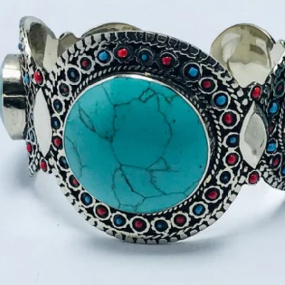Single Handmade Kuchi Cuff Bracelet: Afghan Tribal Jewelry - Picture 3 of 8